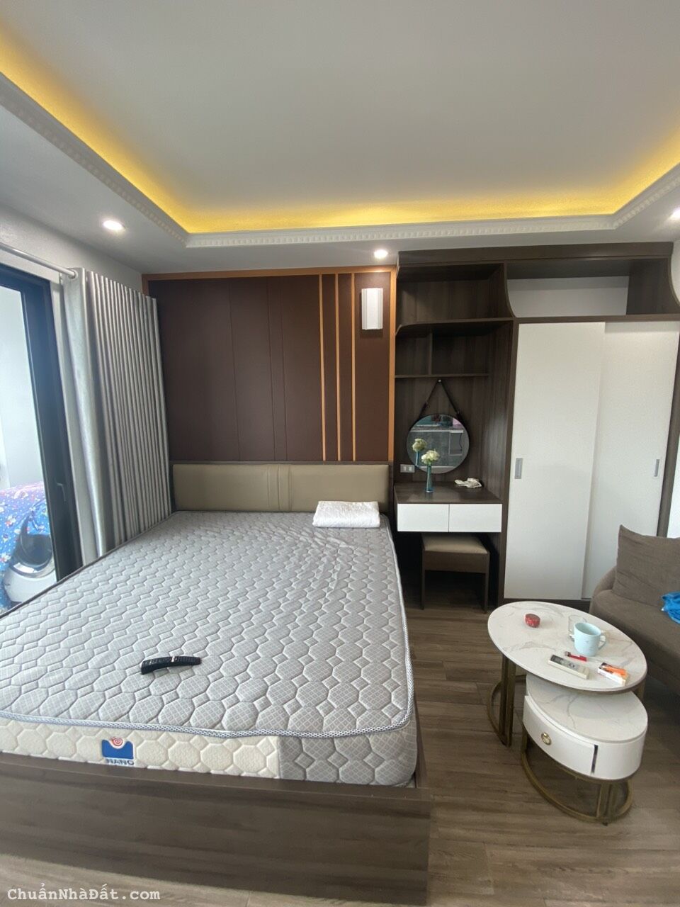 Cho thuê Căn hộ dịch vụ tại ngõ 193 Trích Sài, Bưởi, Tây Hồ. View hồ bất tận. Chỉ 7tr 