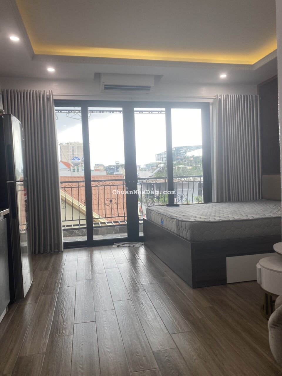 Cho thuê Căn hộ dịch vụ tại ngõ 193 Trích Sài, Bưởi, Tây Hồ. View hồ bất tận. Chỉ 7tr 