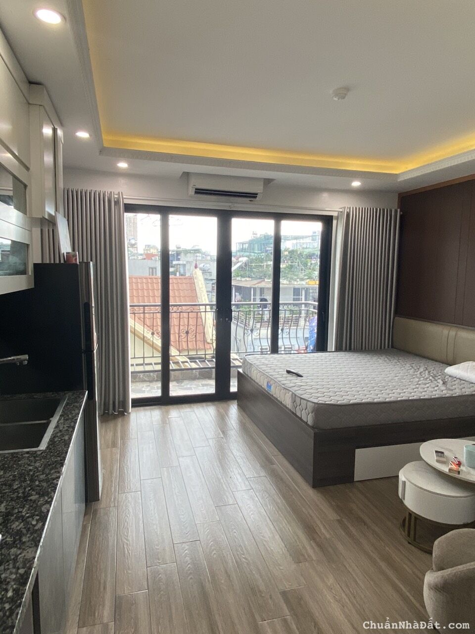 Cho thuê Căn hộ dịch vụ tại ngõ 193 Trích Sài, Bưởi, Tây Hồ. View hồ bất tận. Chỉ 7tr 