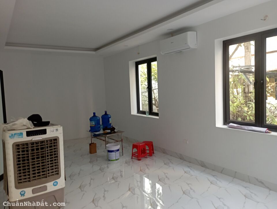 Cho thuê nhà 4 tầng tại Phố Vạn Bảo, Ba Đình. Nhà rộng mới tinh, ngõ nông ô tô đỗ cửa. Chỉ 28tr Cho thuê nhà 4 tầng tại Phố Vạn Bảo, Ba Đình. Nhà rộng mới tinh, ngõ nông ô tô đỗ cửa. Chỉ 28tr