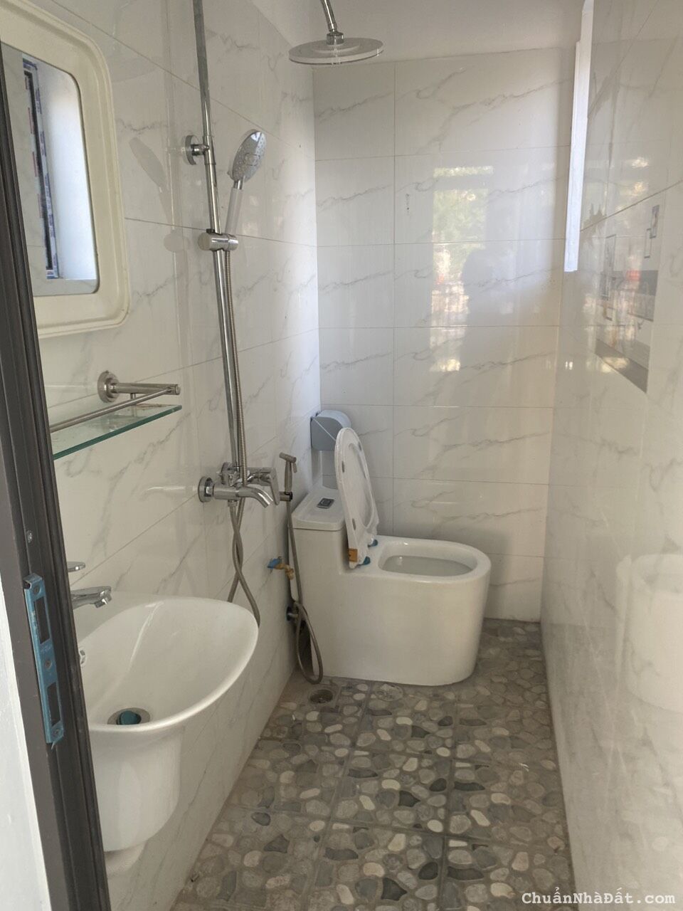 Cho thuê nhà Phố Hoàng Hoa Thám, Ngọc Hà. Nhà mới tinh - Ở hoặc kinh doanh, VP. Chỉ 16tr/th.