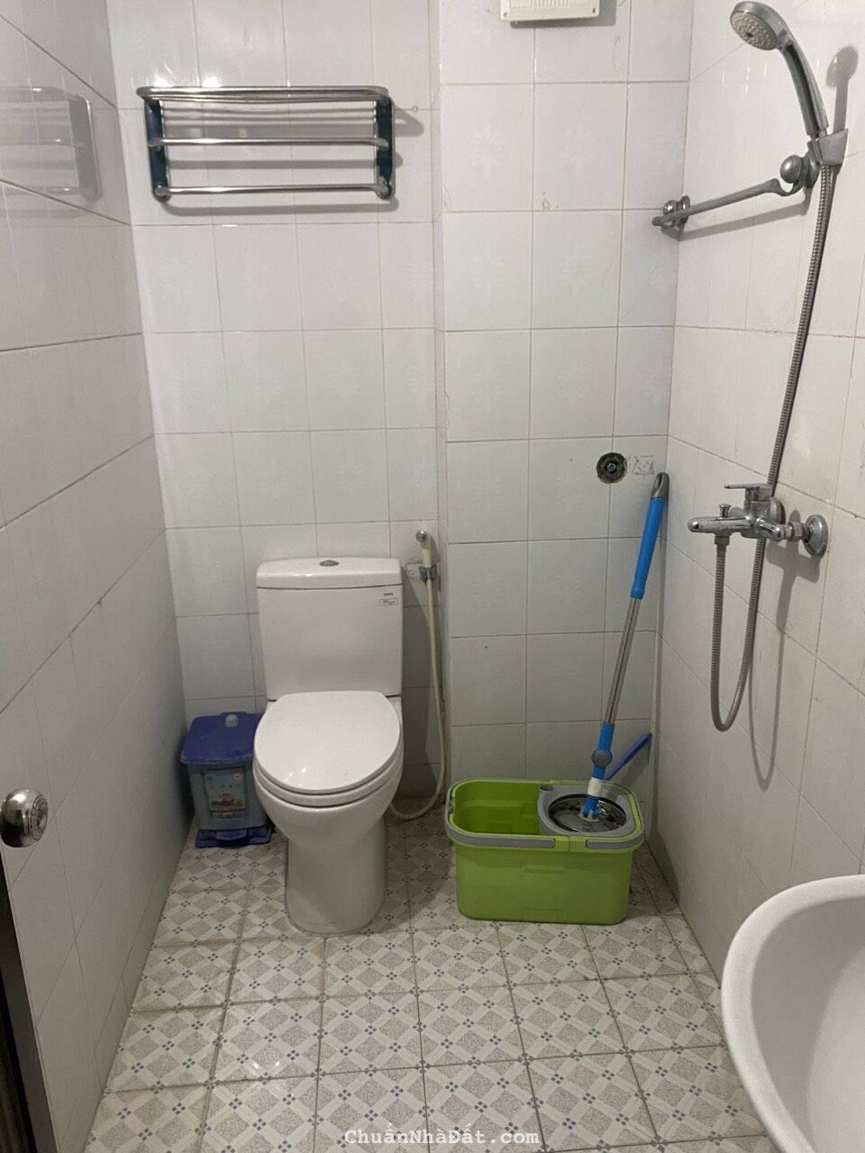 Chính chủ cho thuê nhà mặt ngõ Phố Ngọc Hà. Ngõ thẳng rộng kinh doanh bất tận. Chỉ 20 tr/th.