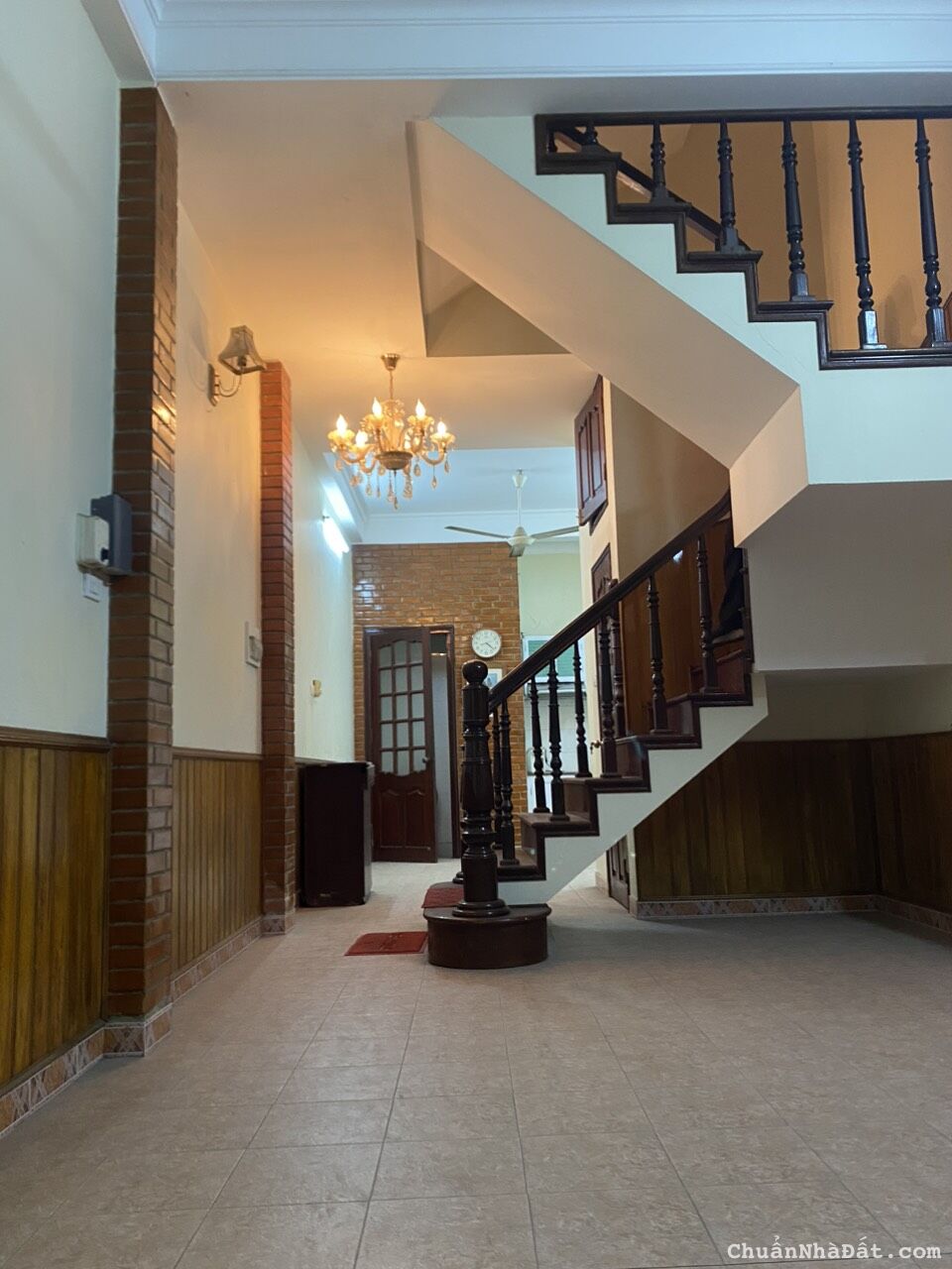 Chính chủ cho thuê nhà mặt ngõ Phố Ngọc Hà. Ngõ thẳng rộng kinh doanh bất tận. Chỉ 20 tr/th.