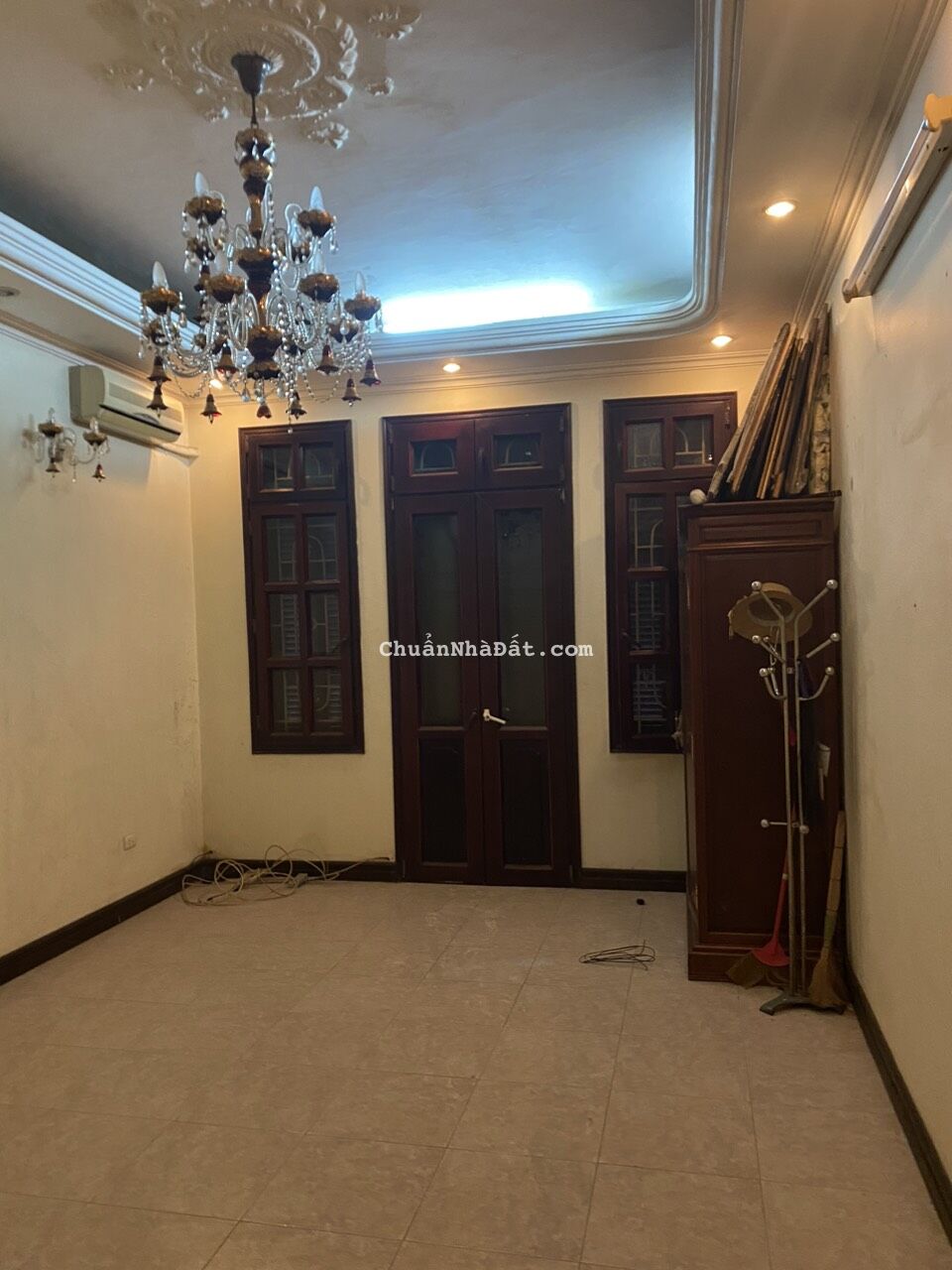 Chính chủ cho thuê nhà mặt Phố Kim Mã, Ba Đình. Dt 70m2x5T. Chỉ 65tr Chính chủ cho thuê nhà mặt Phố Kim Mã, Ba Đình. Dt 70m2x5T. Chỉ 65tr