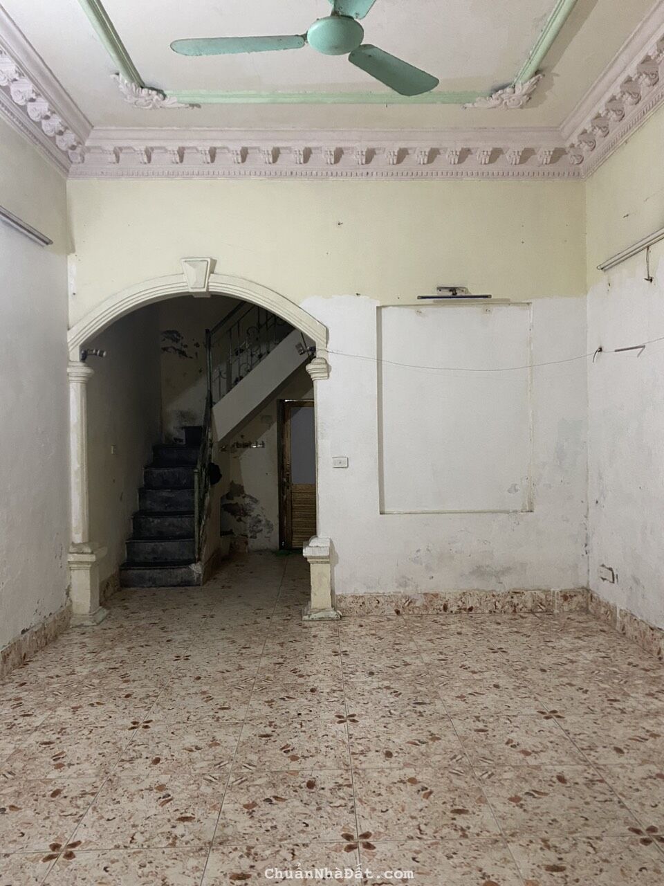 Cho thuê nhà 3 tầng tại Phố Kim Mã Thượng, Ba Đình. Nhà rộng thoáng. Chỉ 7tr