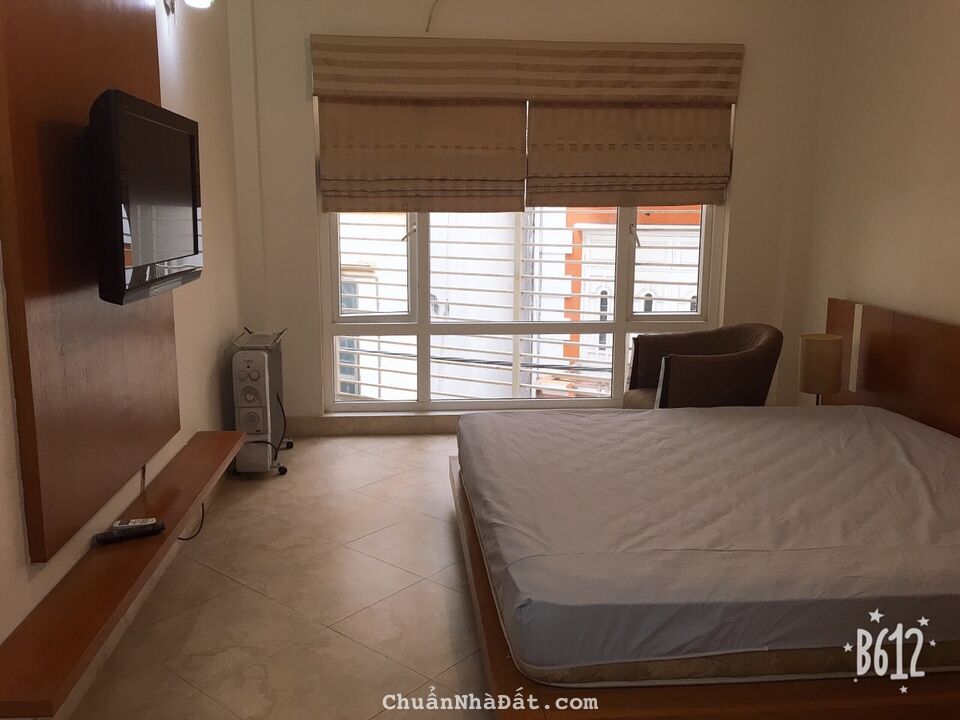 Chính chủ cho thuê nhà ngõ Phố Nguyễn Thái Học. Thoáng trước sau-Ở sướng. Chỉ 15 tr/th.