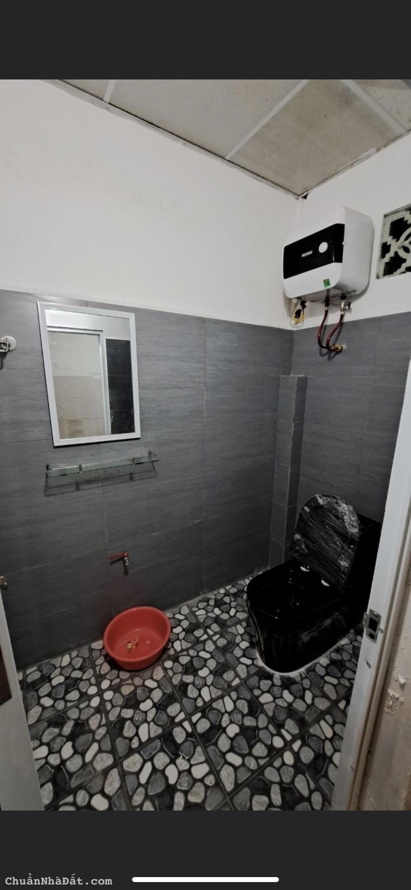 Cho thuê nhà cấp 4 Phố Vĩnh Phúc, Ba Đình. Dt35m2, Ưu tiên hộ gia đình. Chỉ 3tr