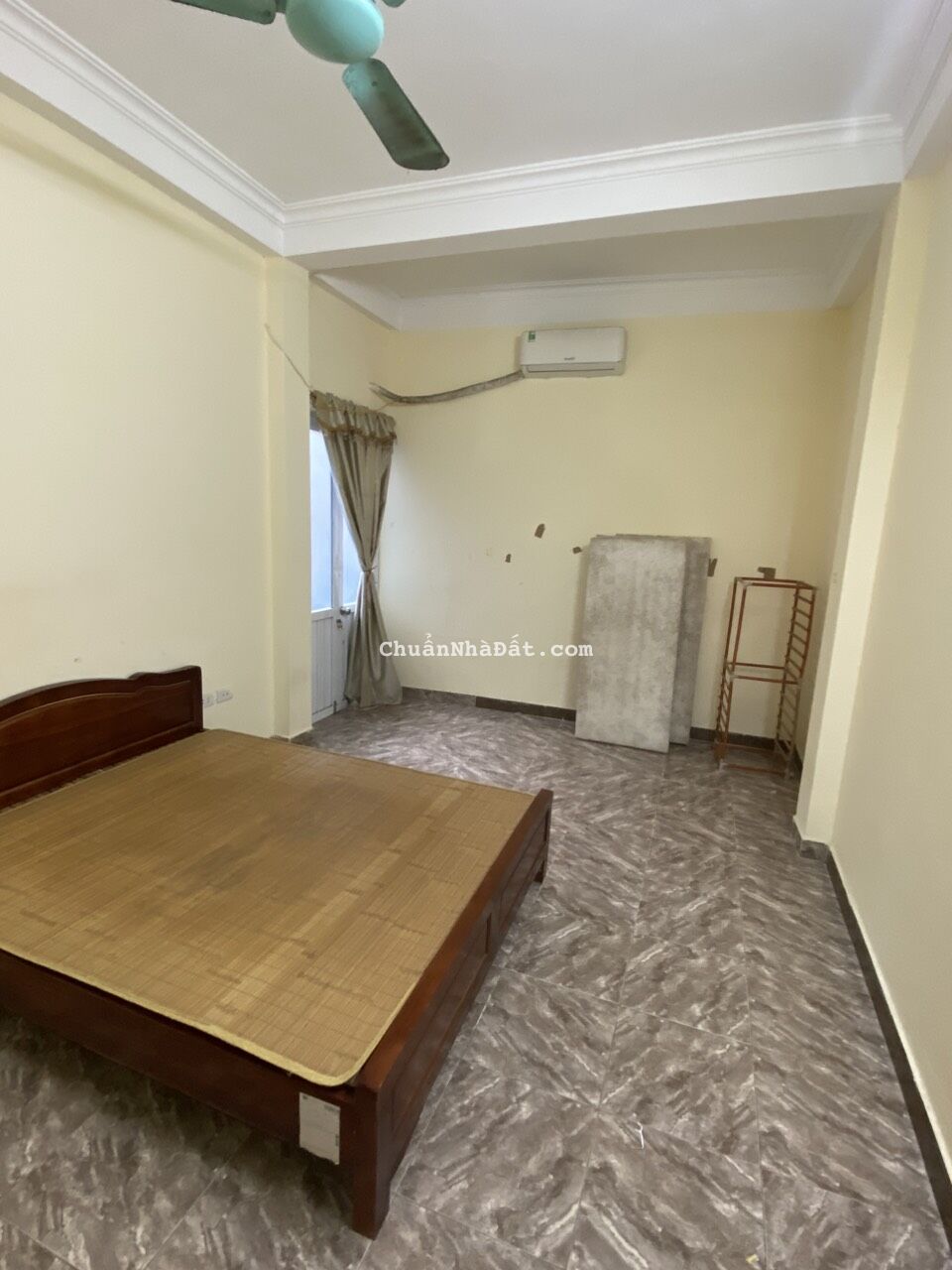 Cho thuê nhà 4 tầng tại Ngõ 209 Phố Đội Cấn, Ngọc Hà, Ba Đình. Nhà rộng thoáng. Chỉ 7tr