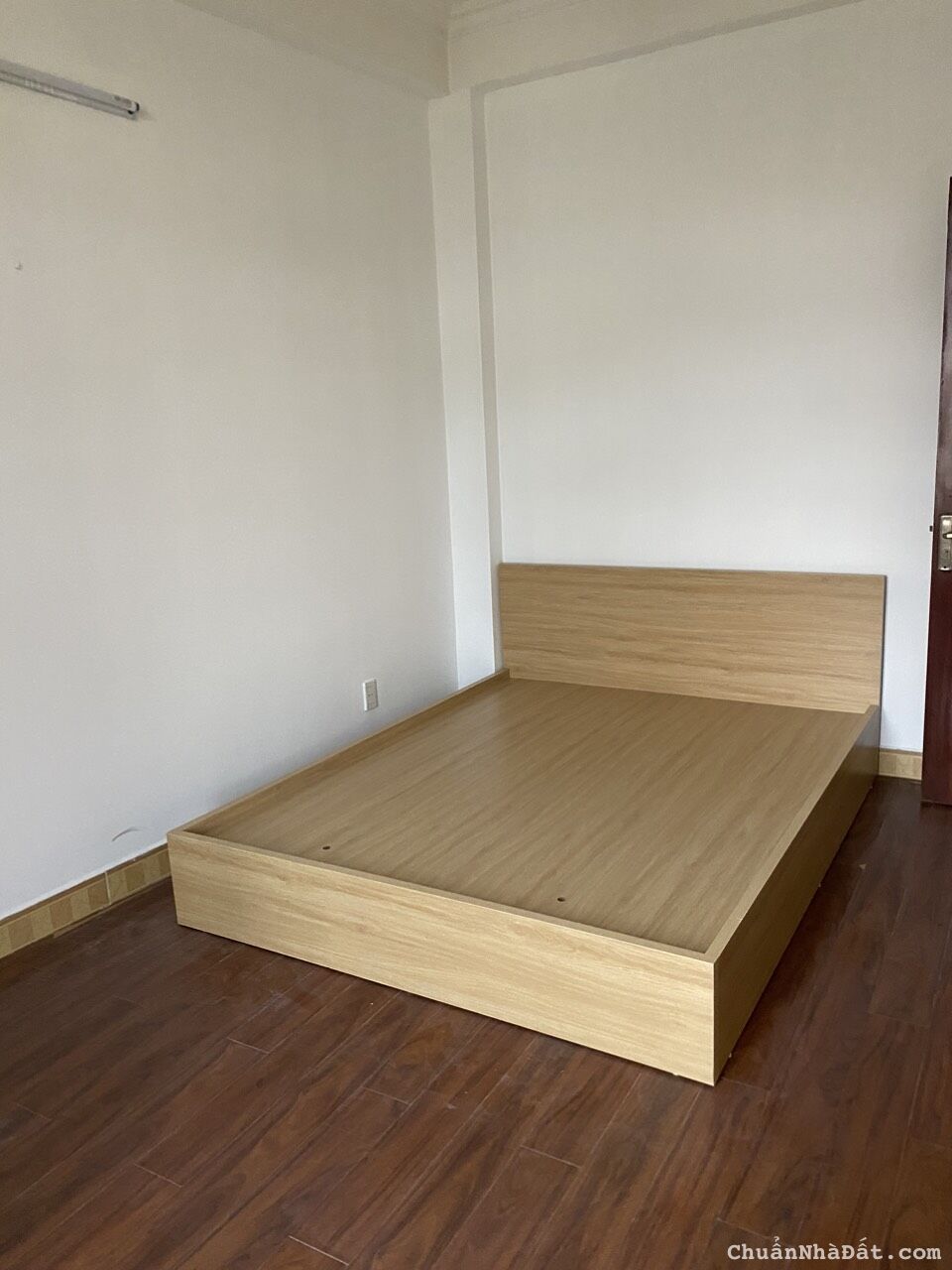 Cho thuê căn hộ Phố Hoàng Hoa Thám. Dt 25m2. Phòng đẹp thoáng, Full nội thất. Chỉ 3.8tr