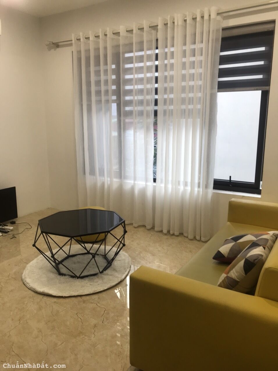 Cho thuê căn hộ APARTMENT Phố Giang Văn Minh. Tòa nhà cao cấp thang máy. Dt 60m2-01 ngủ. Chỉ 9tr/th