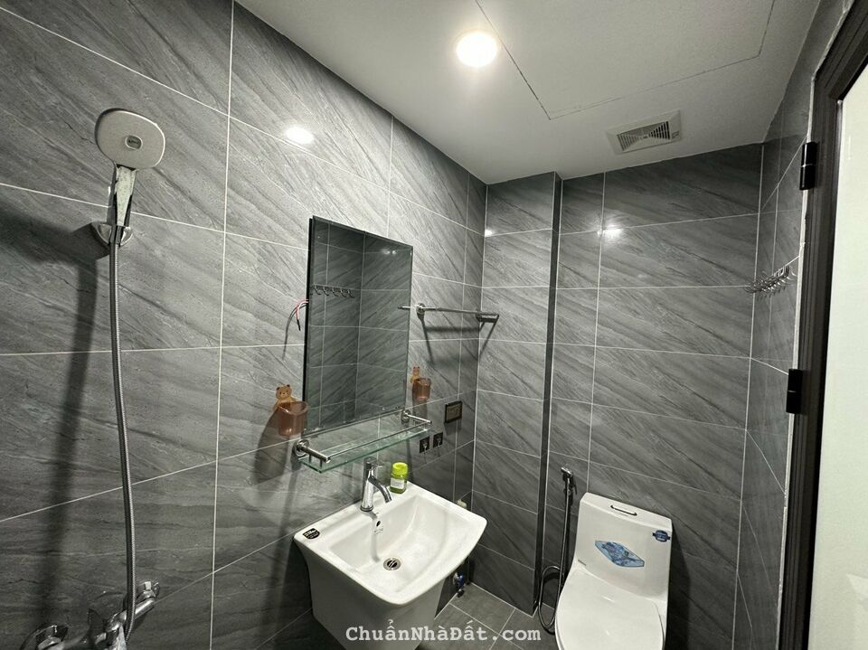 Cho thuê Căn Apartment tại Phố Đội Cấn, Ba Đình. Ban công rộng view thoáng. Chỉ 6tr