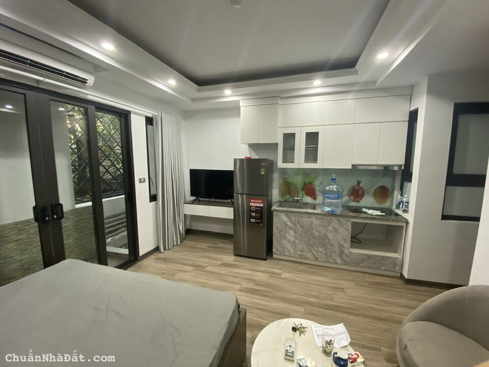 Cho thuê Căn hộ dịch vụ Tầng 4 tại Số 61C/29 Võng Thị, Tây Hồ. Chỉ 5.5tr