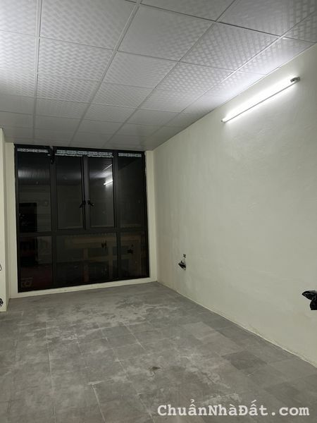 Cho thuê nhà mặt Phố Thụy Khuê, Tây Hồ. Nhà 2 mặt phố Kinh doanh bất chấp mọi loại hình. Chỉ 18tr