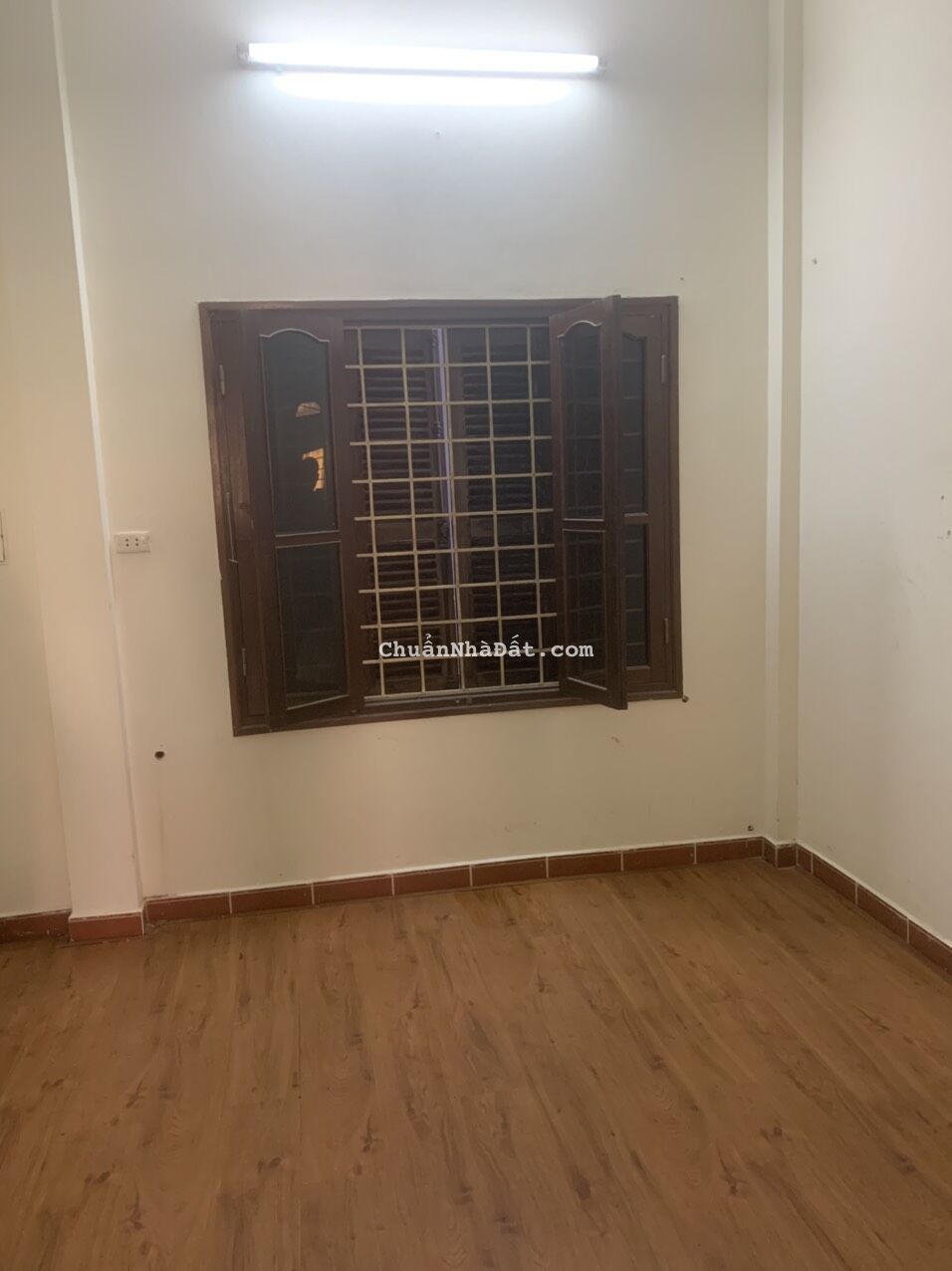 Cho thuê nhà mặt phố vừa kinh doanh vừa ở Phố Thụy Khuê, Tây Hồ. DT45m2x4t. Chỉ 18tr