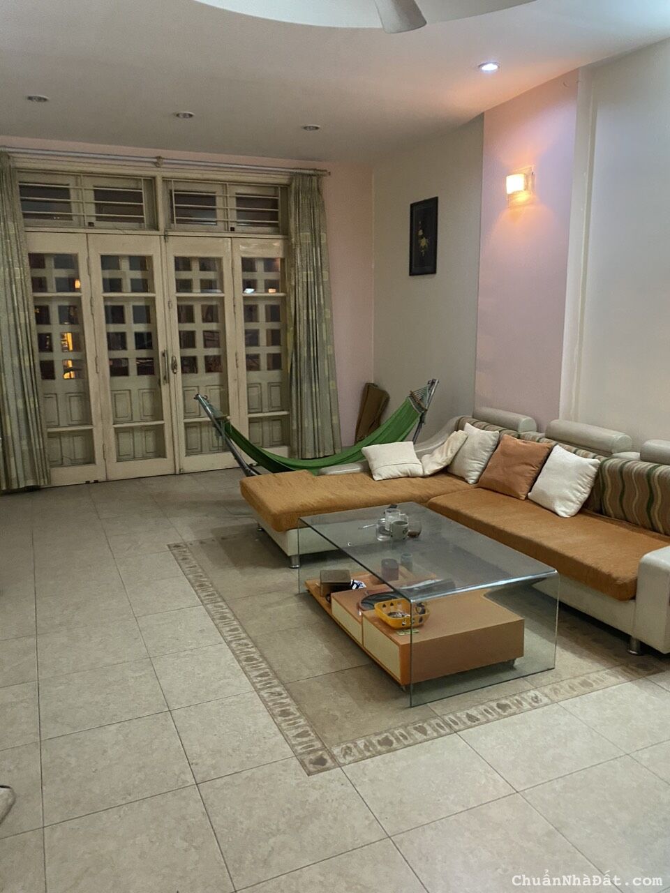 Cho thuê nhà mặt tiền kinh doanh Phố Vĩnh Phúc, Ba Đình. Vừa ở vừa kinh doanh cực đỉnh. Chỉ 30tr