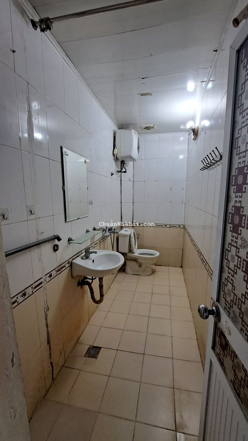 Cho thuê nhà cấp 4 rộng gác xép Ngõ 189 Hoàng Hoa Thám, Ngọc Hà. Dt 56m2. Chỉ 4.5tr