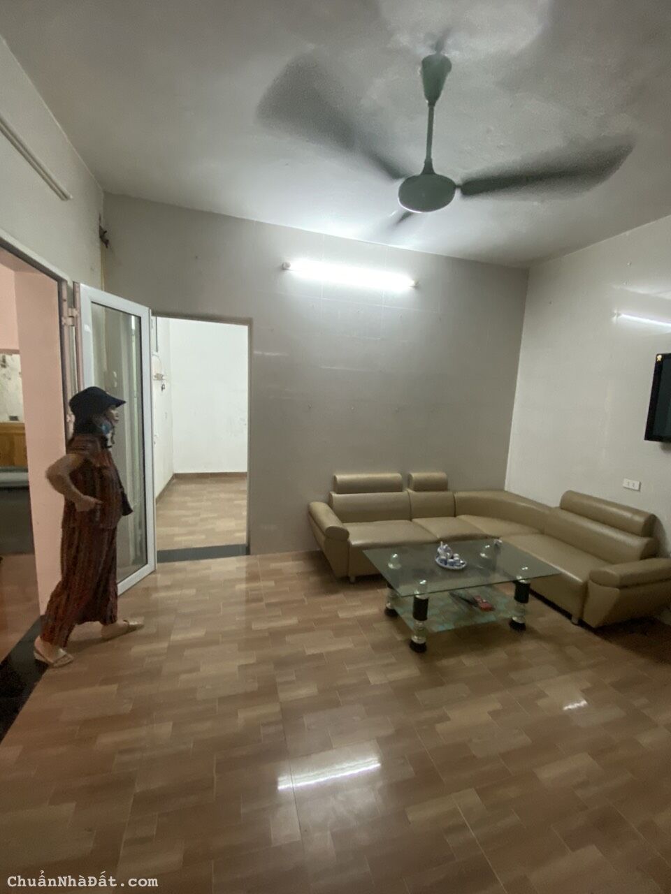 Cho thuê nhà nguyên căn tại Ngõ 639 Hoàng Hoa Thám, Vĩnh Phúc. Nhà rộng 2 thoáng. Chỉ 7.5tr Cho thuê nhà nguyên căn tại Ngõ 639 Hoàng Hoa Thám, Vĩnh Phúc. Nhà rộng 2 thoáng. Chỉ 7.5tr