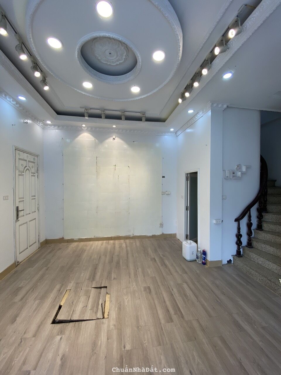 Cho thuê nhà nguyên căn làm văn phòng, spa tại ngõ 27 Đại Cổ Việt, Hai Bà Trưng. Chỉ 28tr Cho thuê nhà nguyên căn làm văn phòng, spa tại ngõ 27 Đại Cổ Việt, Hai Bà Trưng. Chỉ 28tr