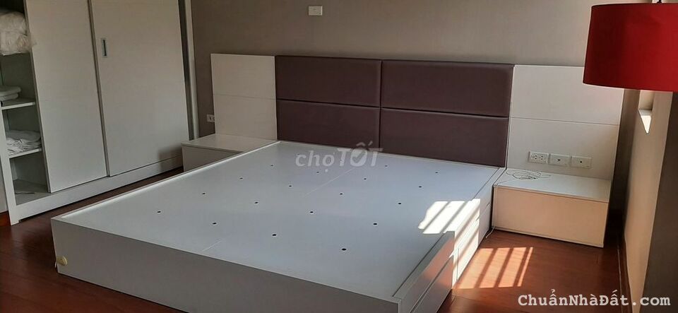 Cho thuê căn Biệt thự Phố Liễu Giai. DT 120m2 x 5 tầng thang máy ở cực sướng. Chỉ 28 tr/th Cho thuê căn Biệt thự Phố Liễu Giai. DT 120m2 x 5 tầng thang máy ở cực sướng. Chỉ 28 tr/th