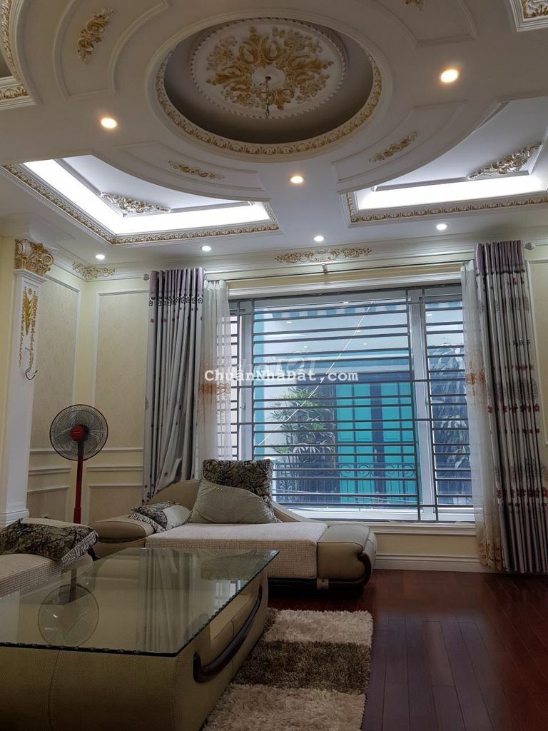 Cho thuê căn Biệt thự Phố Văn Cao. DT 150m2 x 5 tầng thang máy ở cực sướng. Chỉ 25 tr/th