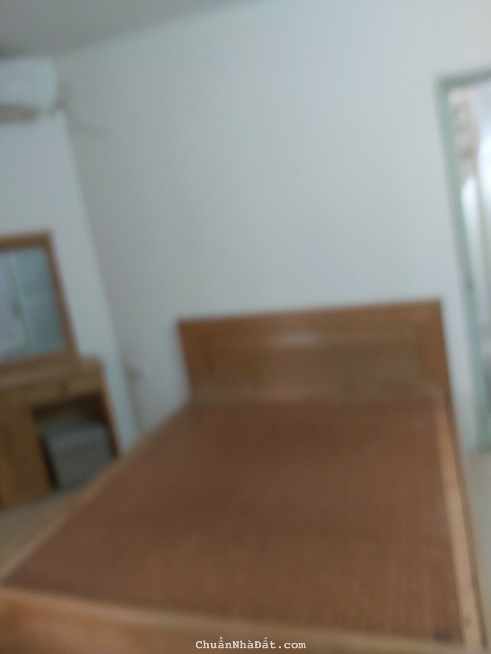 Cho thuê nhà nguyên căn tại Ngõ 279 Đội Cấn, Ba Đình. Nhà rộng 2 thoáng. Chỉ 8tr