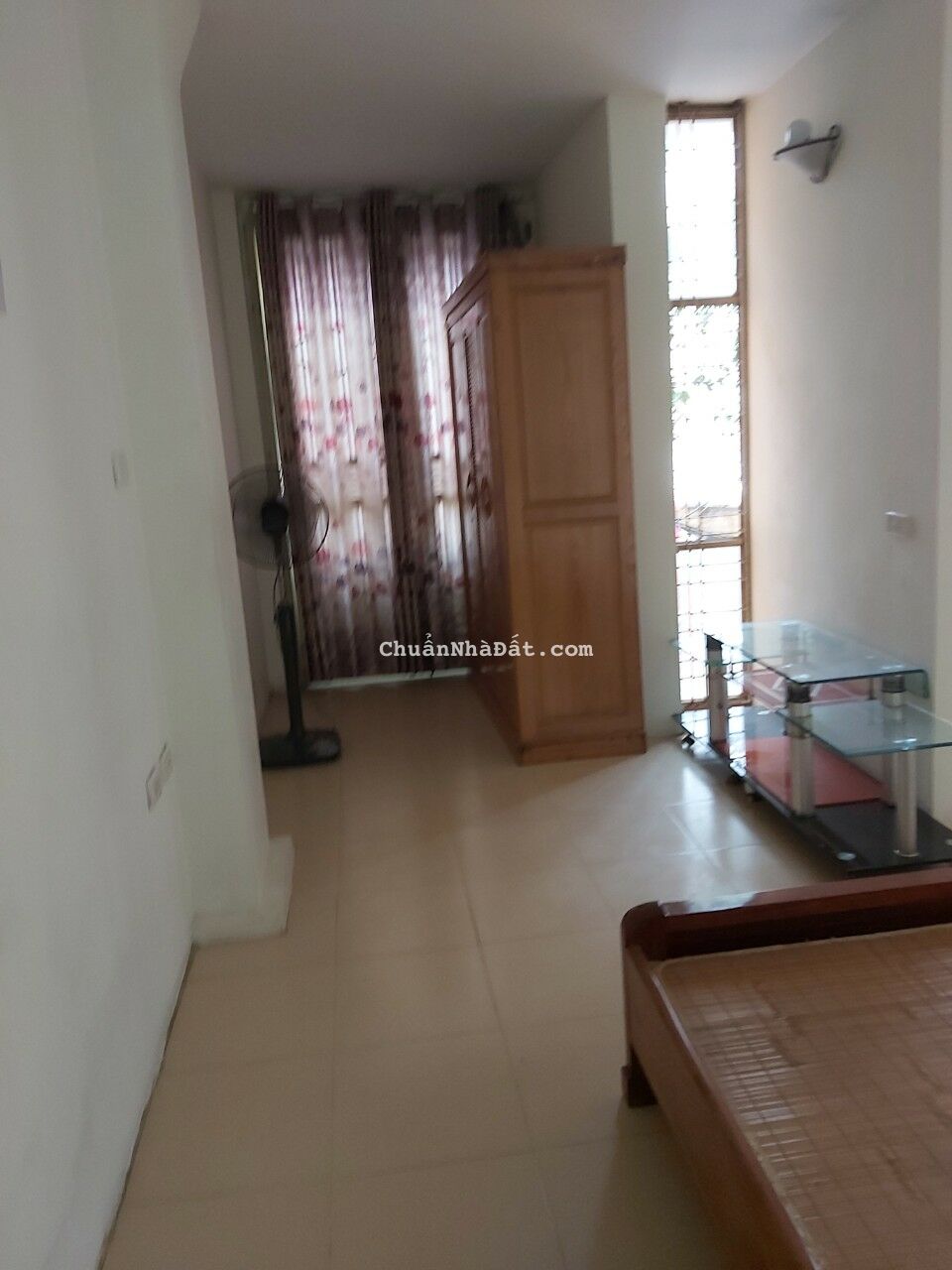 Cho thuê nhà nguyên căn tại Ngõ 279 Đội Cấn, Ba Đình. Nhà rộng 2 thoáng. Chỉ 8tr
