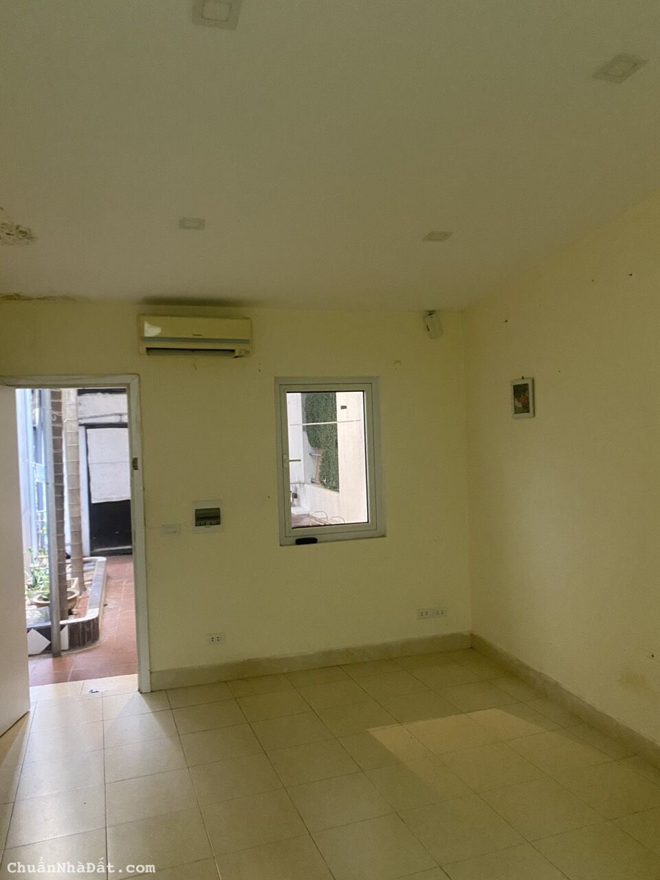 Cho thuê nhà riêng Phố Đội Cấn, Ba Đình. Dt 55m2x1T, Mt 5m. Chỉ 5 tr/th. 