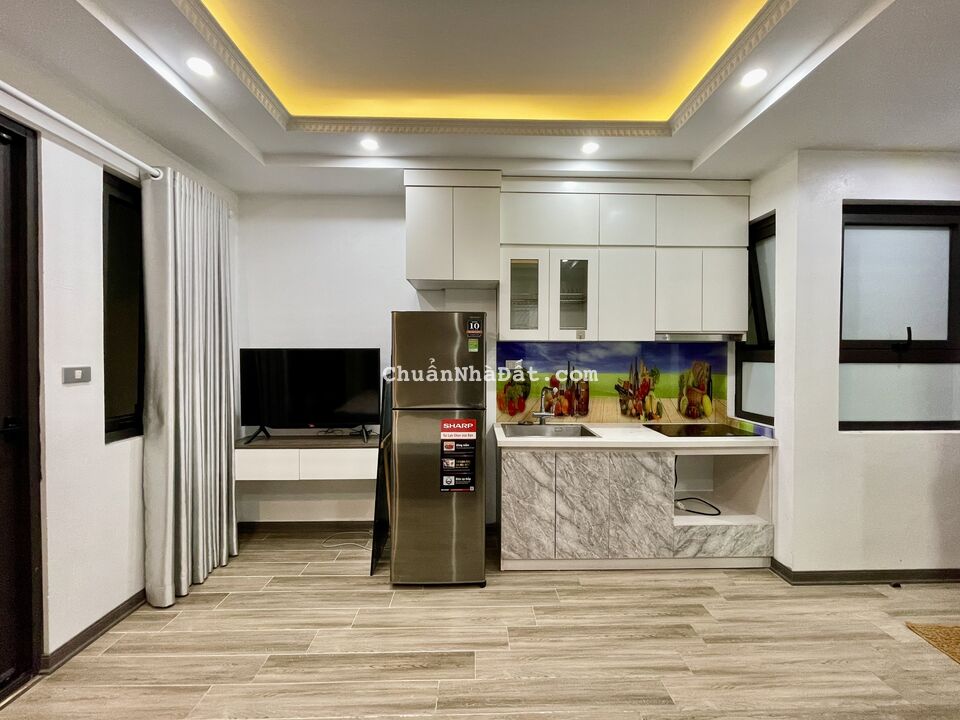 Cho thuê Căn hộ Studio tại Ngõ 29 Võng Thị, Tây Hồ. Sát & View hồ cực thoáng. Giá chỉ 6,5 triệu.