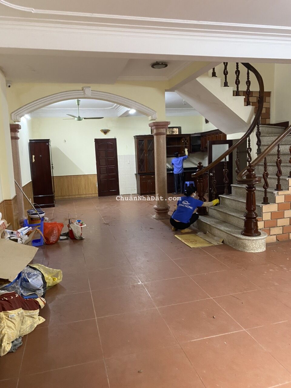 Cho thuê căn hộ Phố Hoàng Hoa Thám, Liễu Giai. Dt 28m2. Phòng thoáng đẹp, Full đồ. Chỉ 3.8tr Cho thuê căn hộ Phố Hoàng Hoa Thám, Liễu Giai. Dt 28m2. Phòng thoáng đẹp, Full đồ. Chỉ 3.8tr