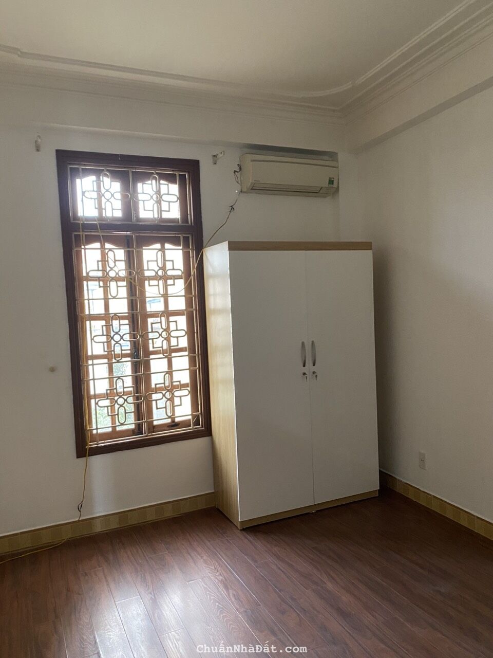 Cho thuê căn hộ Phố Đội Cấn, Ngọc Hà. Dt 28m2. Phòng thoáng đẹp, Full nội thất. Chỉ 3.8tr