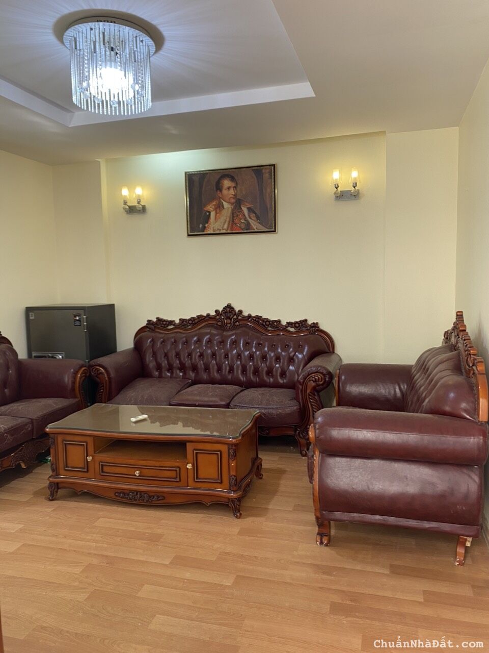 Cực hiếm. Cho thuê biệt thự 180m2 x 5 tầng, giá 37tr. Làm văn phòng, chuyên gia ở.