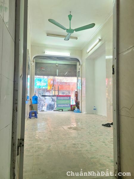 Cho thuê nhà mặt tiền Phố Thụy Khuê, Tây Hồ. Làm văn phòng, cửa hàng. Dt30m2 3T. Chỉ 13tr