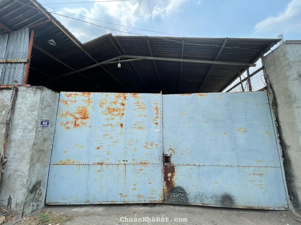 Cần bán Kho, nhà Xưởng 733m2, cách đường Hoàng Hữu Nam 200m, giá 26 tỷ  