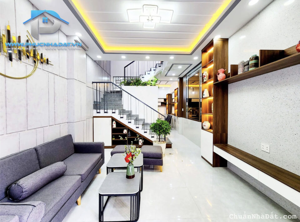 Bán gấp căn nhà 2 tầng HXH 7m đường Võ Văn Tần, Phường 5, Quận 3 sổ riêng DT 58,5m2 LH 0793 978 ***