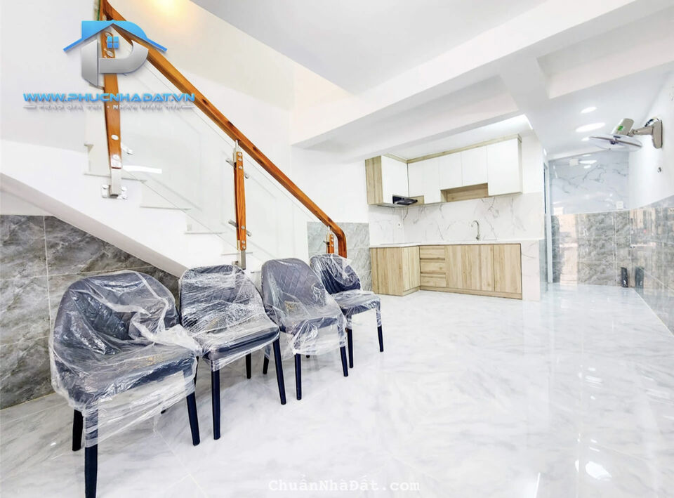 Tôi bán gấp lô đất đường Trần Não, phường An Phú, Quận 2 sổ riêng xây tự do, LH 0793 978 ***