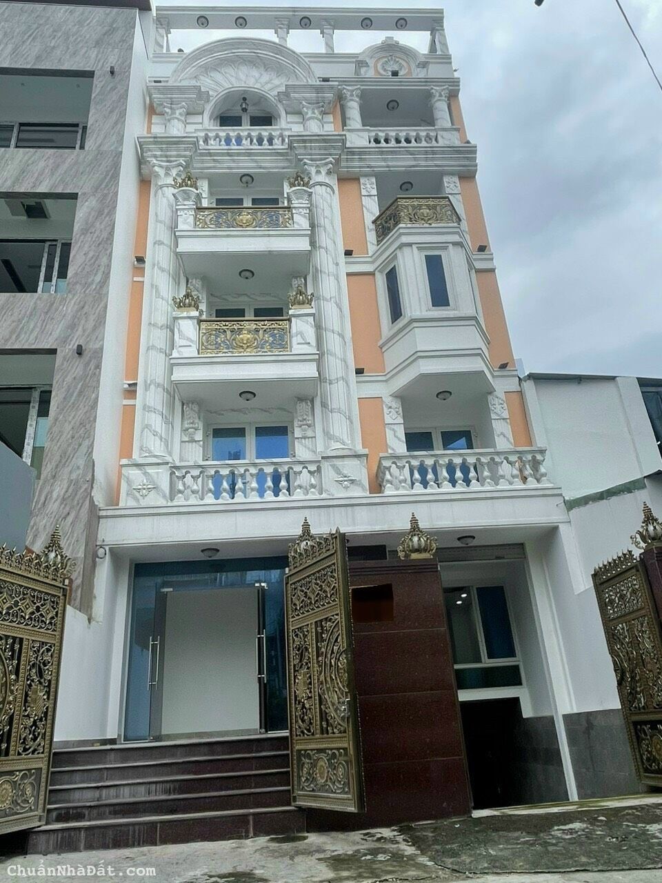 Bán biệt thự mới xây, kiến trúc châu âu sang trọng. Hẻm oto 10m, P.Tân Định, Quận 1. Bán biệt thự mới xây, kiến trúc châu âu sang trọng. Hẻm oto 10m, P.Tân Định, Quận 1.