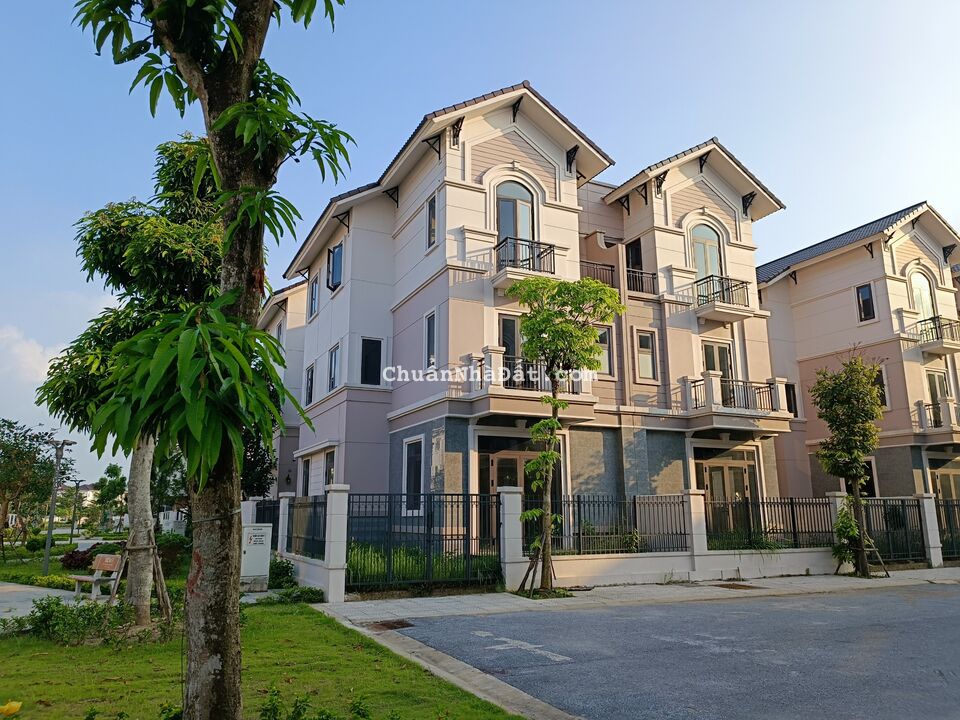 Bán nhà phố biệt thự ven sông sen Centa City Từ Sơn.