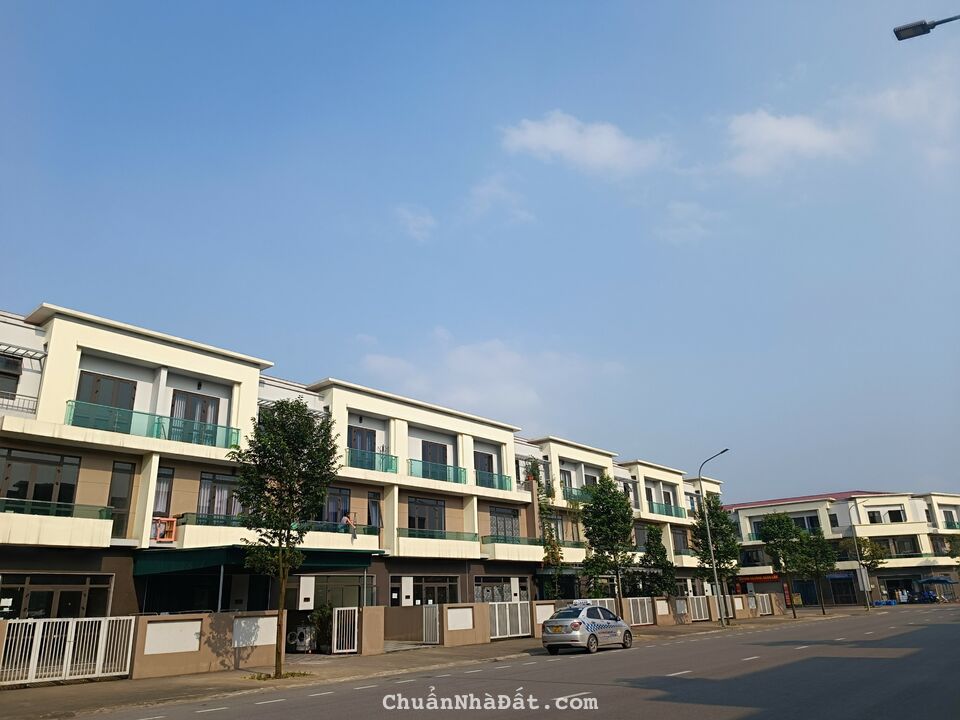 Cần bán gấp nhà phố liền kề Centa City Từ Sơn giá đáy phố đi bộ 26m. Cần bán gấp nhà phố liền kề Centa City Từ Sơn giá đáy phố đi bộ 26m.