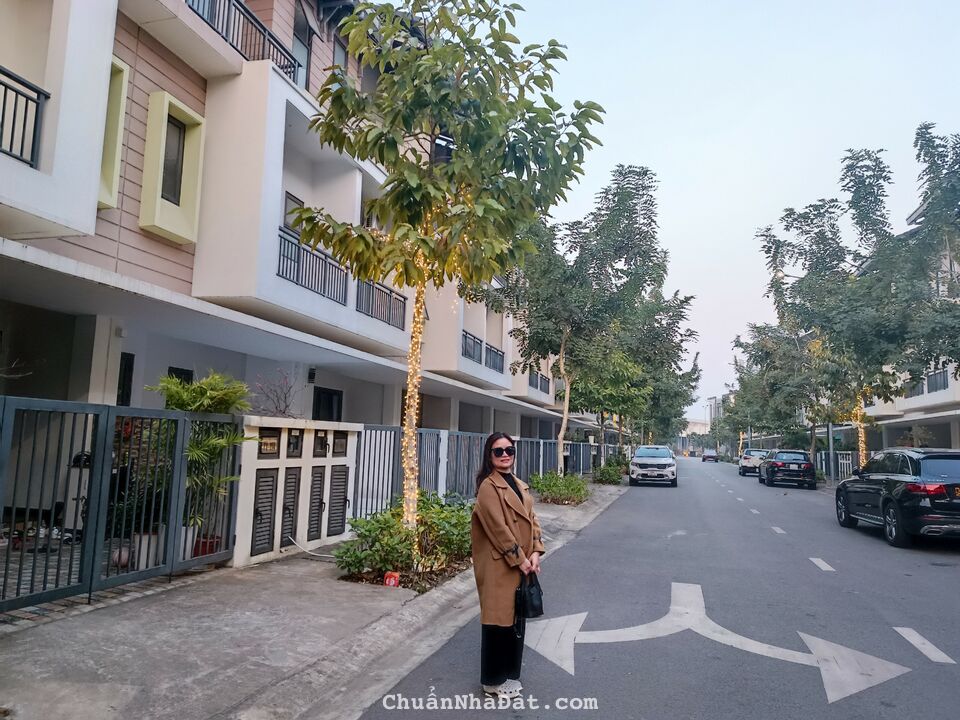 Chủ nhà kẹt tài chính cần bán gấp nhà 3 tầng kđt Bellhomes Từ Sơn.