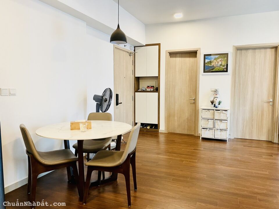 Bán căn 69 m2 tại khu Aqua Bay của khu đô thị Ecopark hướng Nam giá 2,35 tỷ bao phi LH 0967949918