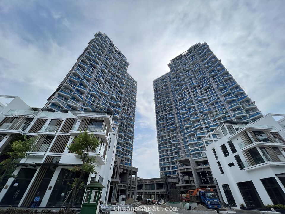 Cần bán căn hộ 2 PN, 2 VS 67m2 có sân vườn Sol Forest tòa So2 giá tốt của Ecopark LH 0967949918