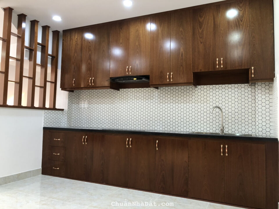 Cần bán nhà đường Nguyễn Trọng Tuyển, P.15, Q Phú Nhuận. 4x12m. Hẻm sạch đẹp. 