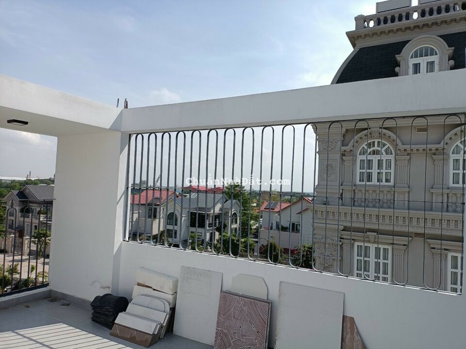 Nhà đường lê thị chợ 4x28 3 lầu sân thượng 13,2 tỷ