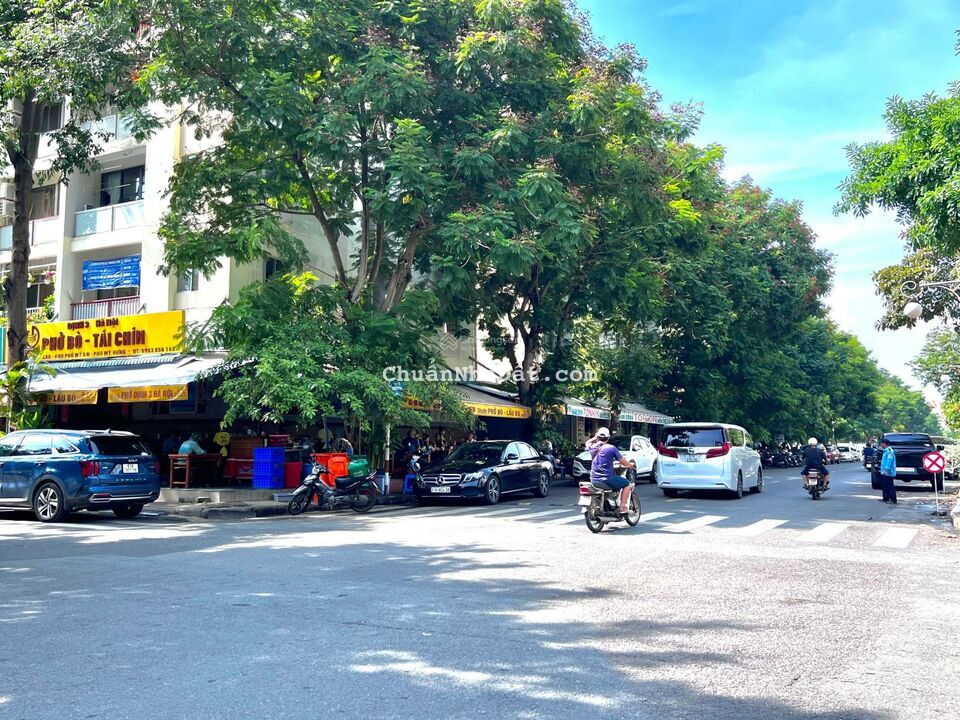 Mặt bằng kinh doanh shop Mỹ Cảnh Phú Mỹ Hưng q7 góc đường Phạm Thái Bường