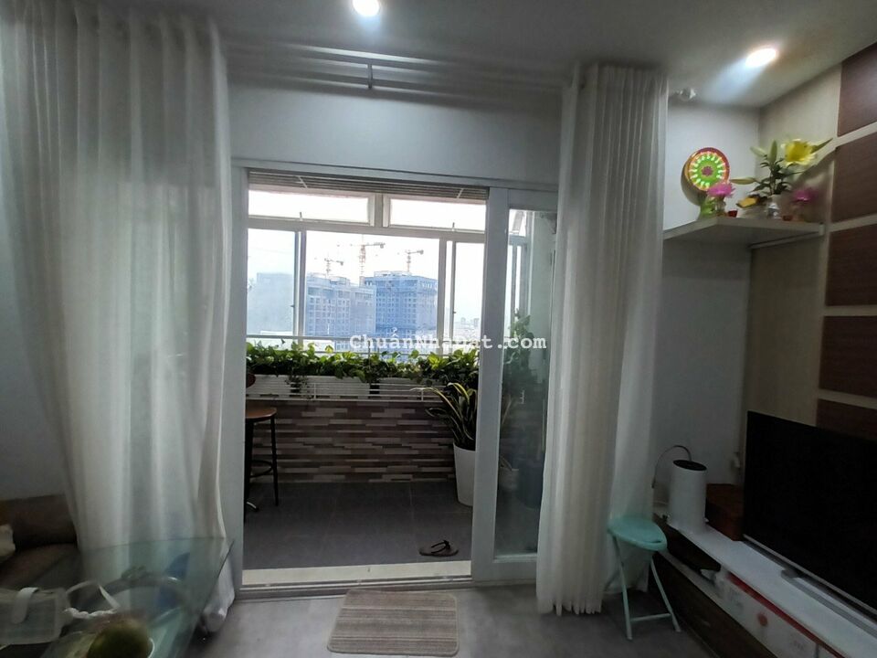 Cần bán CHCC Khánh Hội 2, Q.4, căn góc 100m2, 3Pn, 2WC, giá 4 tỷ