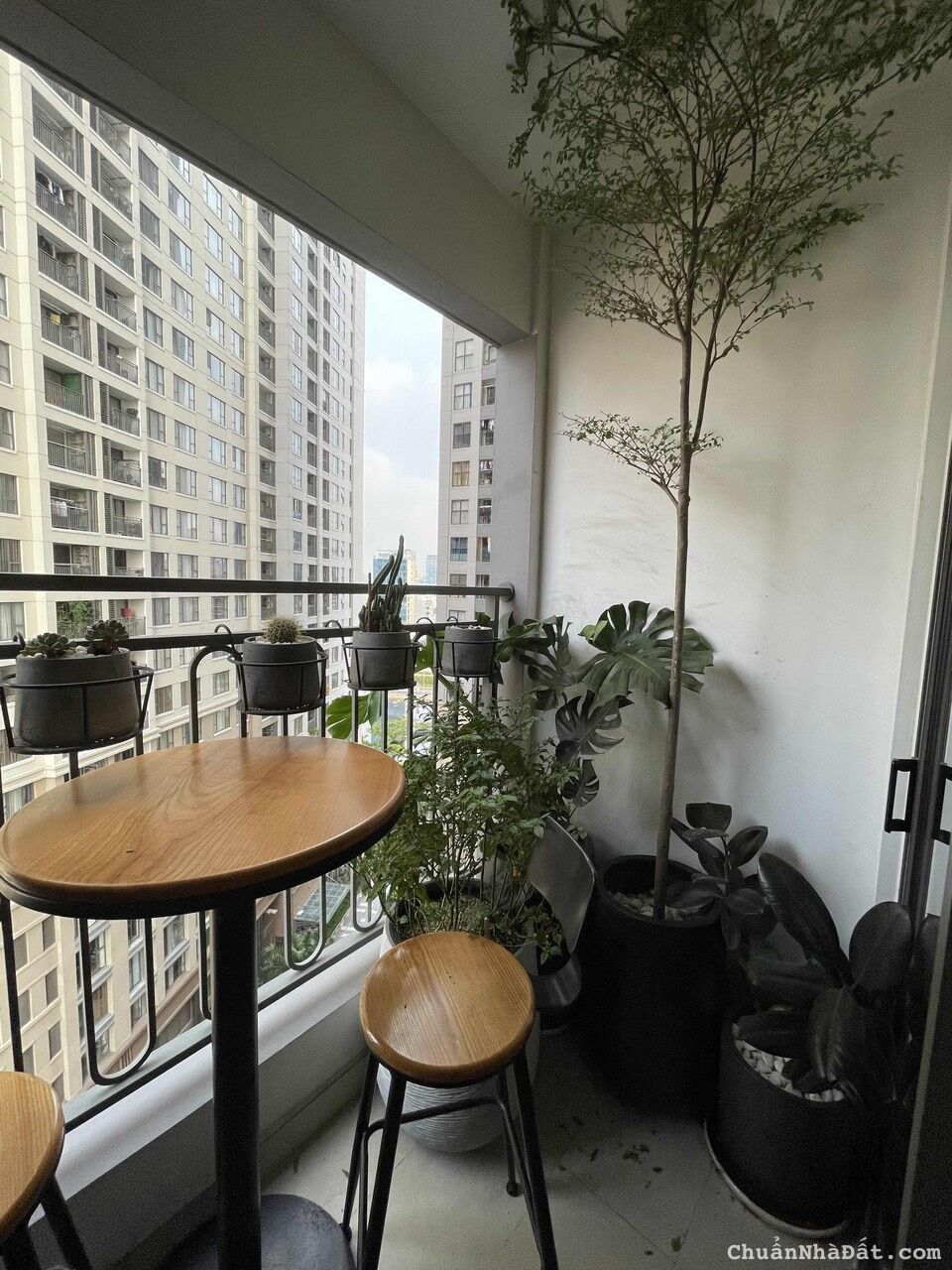 Cần bán CHCC Saigon Royal Q.4, 80m2, 2pn, 2 tollet