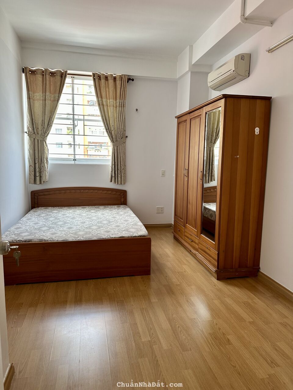 Cho thuê CHCC Khánh Hội 3, 76m2, 2PN, 2 tollet, đầy đủ nội thất