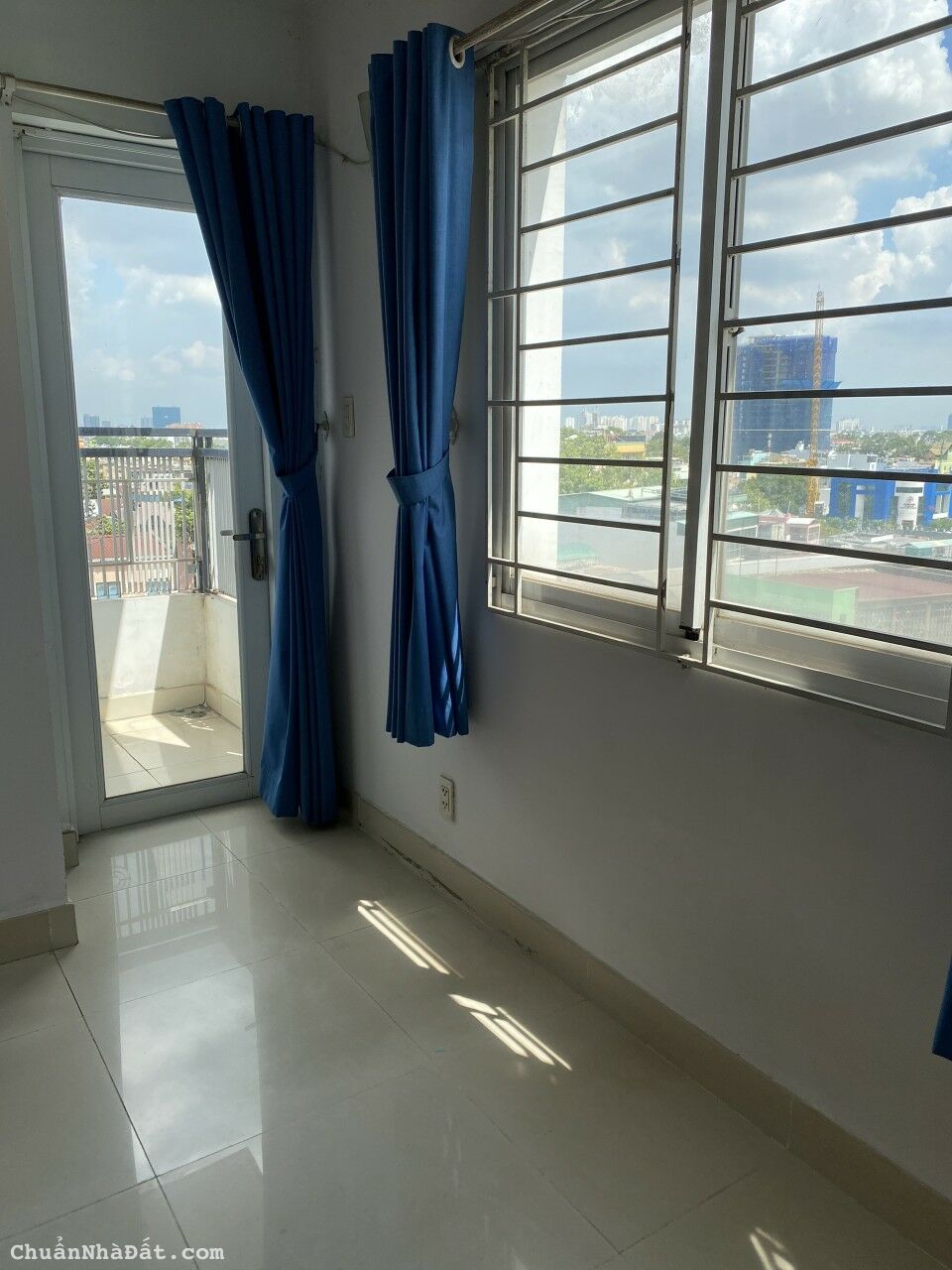 Cần cho thuê CHCC Sao Mai, Q.5, 97m2, 2Pn, 2WC, nội thất cơ bản, giá 14tr/tháng