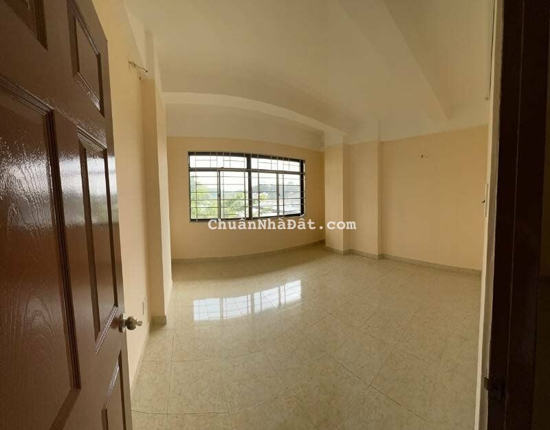 Cho thuê nguyên căn căn hộ chung cư M3 Tôn Thất Thuyết, quận 4 : - Kết cấu trệt, 2 lầu 2 mặt tiền