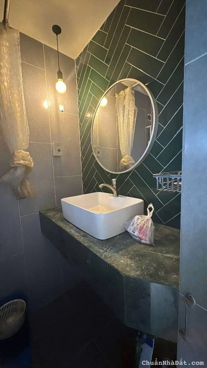 Cho thuê CHCC Tôn Thất Thuyết, Q.4, 65m2, 2PN, 1WC, nội thất gần đủ Cho thuê CHCC Tôn Thất Thuyết, Q.4, 65m2, 2PN, 1WC, nội thất gần đủ